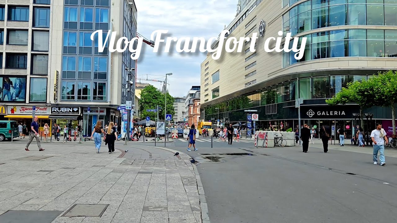 Une journée ordinaire à Francfort (resto, shopping, découverte, promenade)