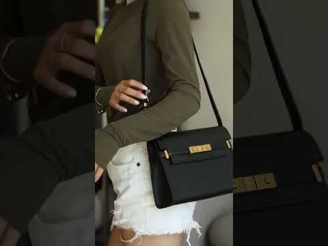 Брендова жіноча сумка Saint Laurent Manhattan Medium Shoulder Bag in Black | Стильна та компактна, з натуральної шкіри, видео 1