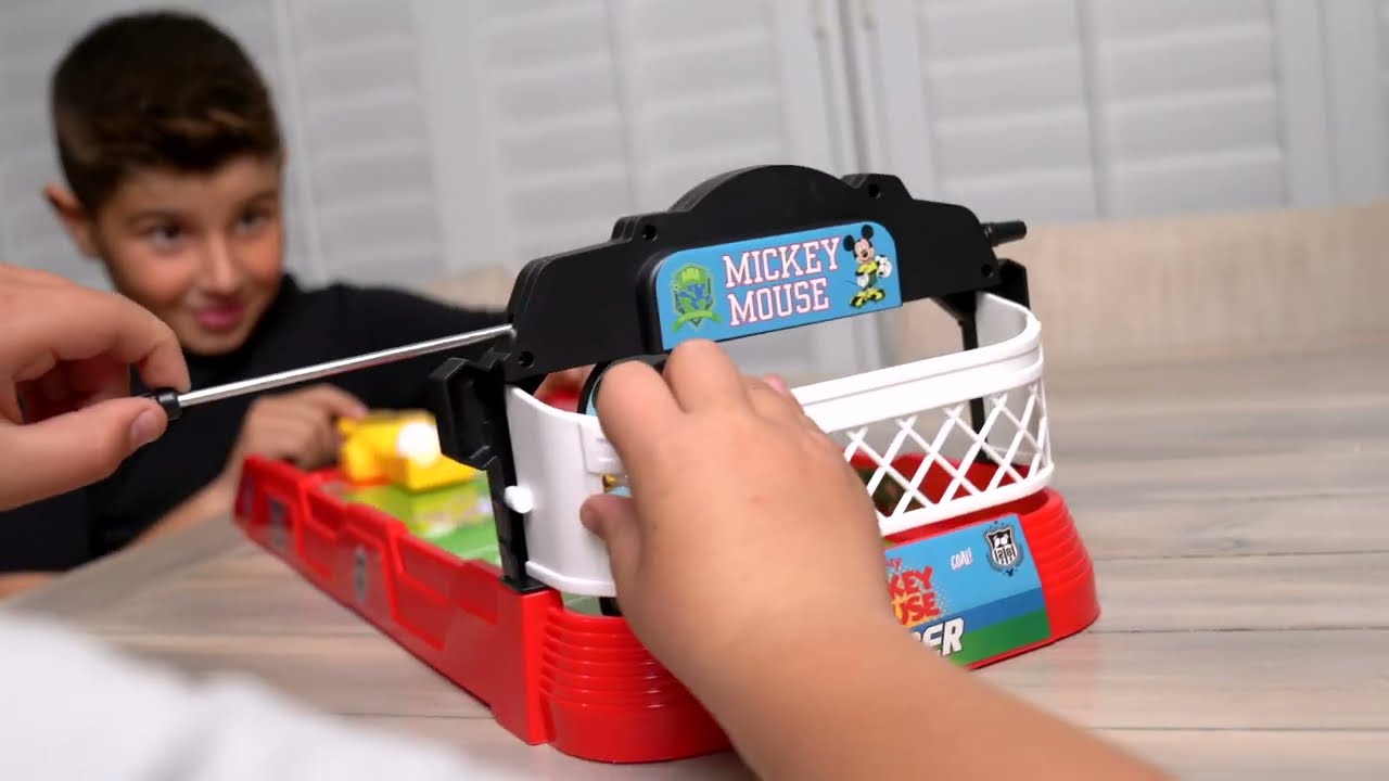 Mickey Mouse Soccer Table Top Play Set – HOBBYTRON