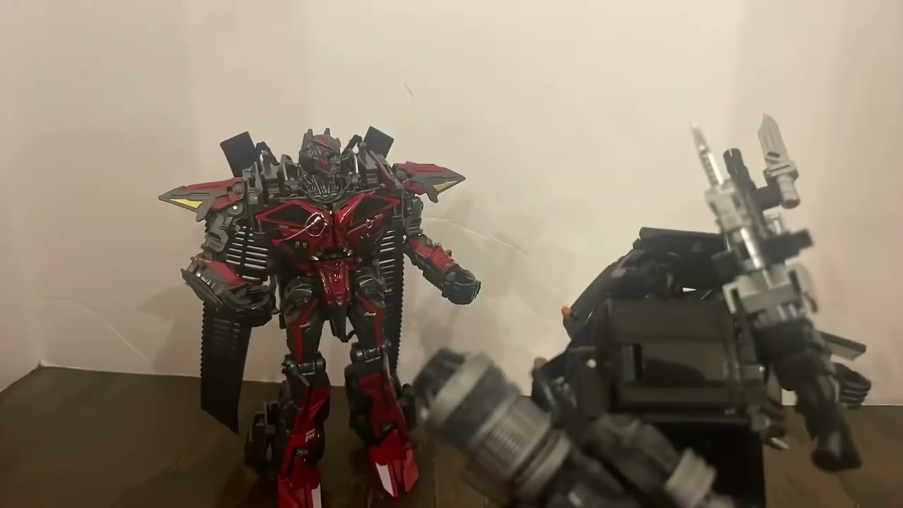 Ironhide vs  sentinel prime