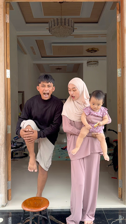 Download lagu Stumbled while dancing