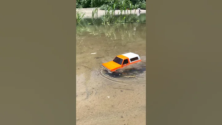K5 blazer water crossing #squarebodychevy #k5 #blazer #chevrolet #rccar