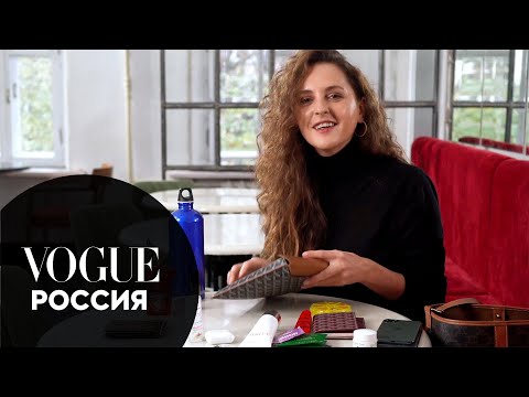 Что в сумке у актрисы Марии Шумаковой? |  Vogue Россия