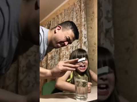 Пранк - разбил телефон девочки