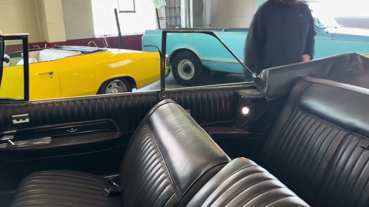 1961 Chrysler Imperial Crown Convertible 