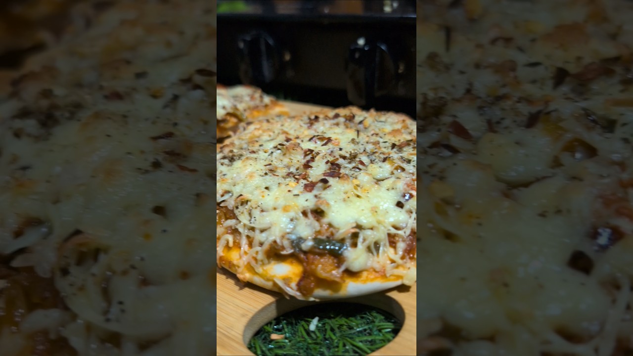 Chicken Pizza Recipe | बिना ओवन घर पर बनाएं टेस्टी Chicken Pizza | Easy Pizza|#aminachauhan#pizza