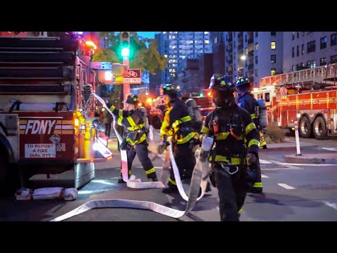 [ **Early Arrival** Manhattan Box 1176 ] High-Rise Fire in Basement Grate, Members Stretch the Line