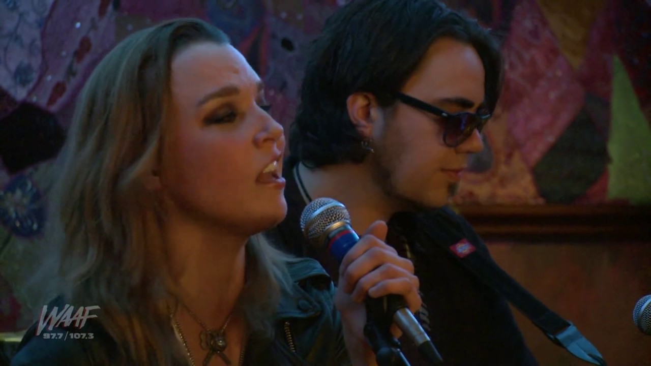 Halestorm - Dear Daughter (Acoustic) Subtitulos Eng-Esp - YouTube