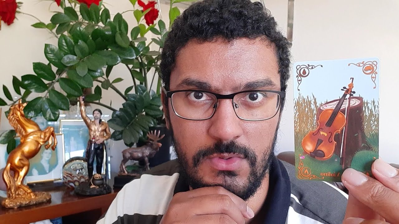 PEIXES • UM PROFESSOR, UM HOMEM INTELIGENTE DE OLHO EM VOCÊ!