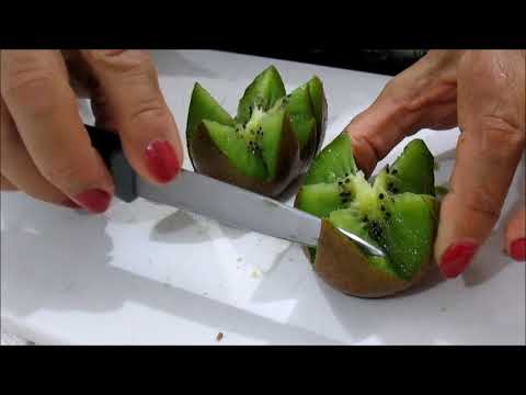 Vídeo: Como Fazer Um Bolo De Kefir Com Kiwi E Morangos