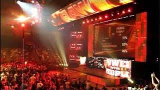 Kelly Kelly's entrance LIVE