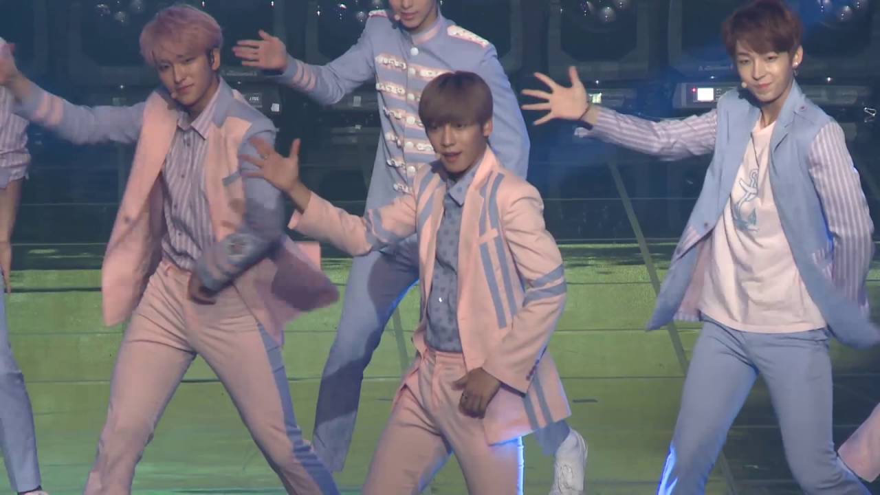 ウソン「YOU=HEAVEN, A.M.N Showcase」公式Fancamのサムネイル