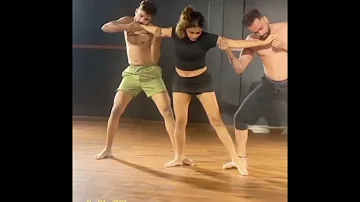 Dinakshi   priyasad   hot  dance