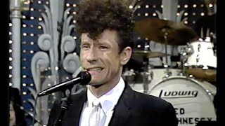 Video thumbnail of "Lyle Lovett with Francine Reed • Here I Am/She's Hot To Go • (Live, 1989) • Stereo"