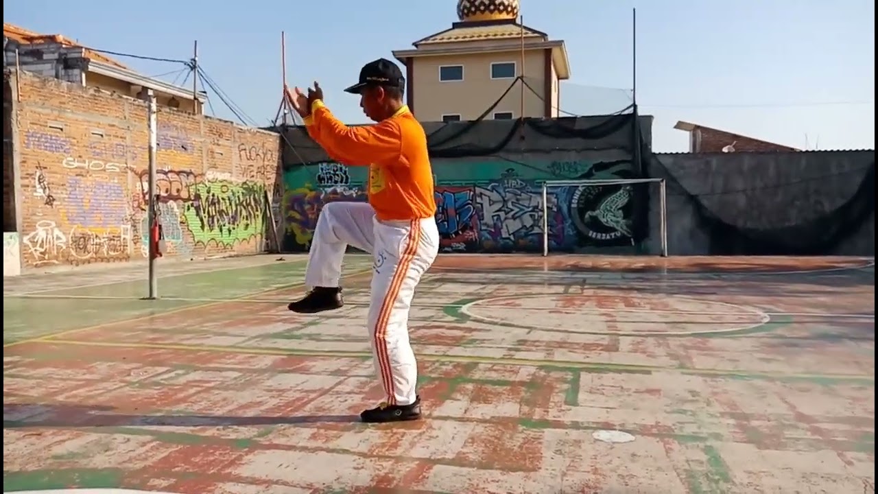 Latihan Teknik Gerakan Menengah Tai chi juen Ala Ling Tien kung 42 Jurus Peraga Dawi Teguh...