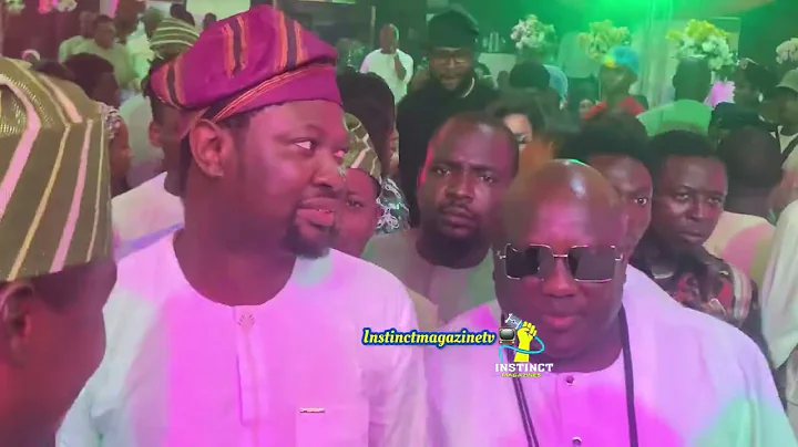 Watch King 👑 Dr. Saheed Osupa Exchange Pleasantries With Ks1 Malaika On Stage