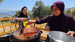 Happy Moments Of Close Friends At The Doora Farm