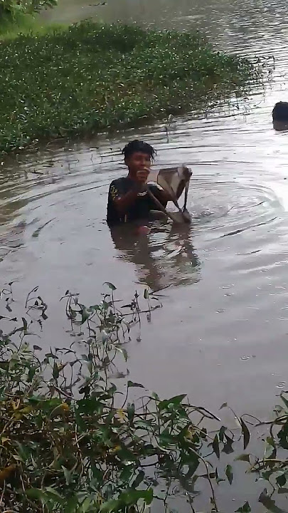 mancing ikan malah dapet daleman cewek😂😂#shorts