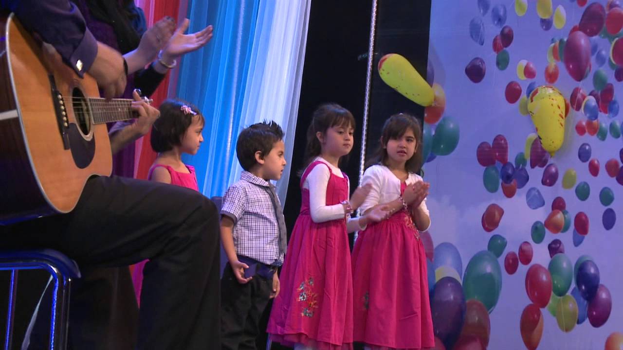 Afghan song for children Guitar Zari