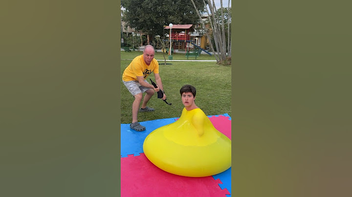 FRANGO VS GUARDA-CHUVA!