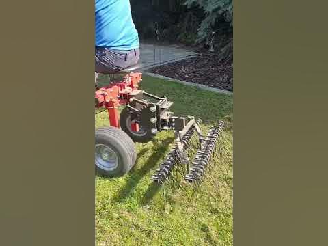Wyczesywanie trawnika. - YouTube