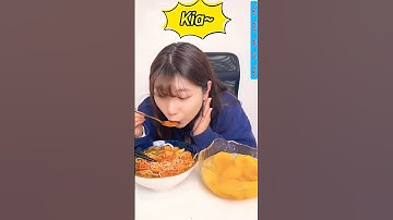 Sự Khác Biệt Của Người Nước Ngoài Khi Ăn Bún Ốc Cay! #anvat #anuong #food #mukbang #shorts