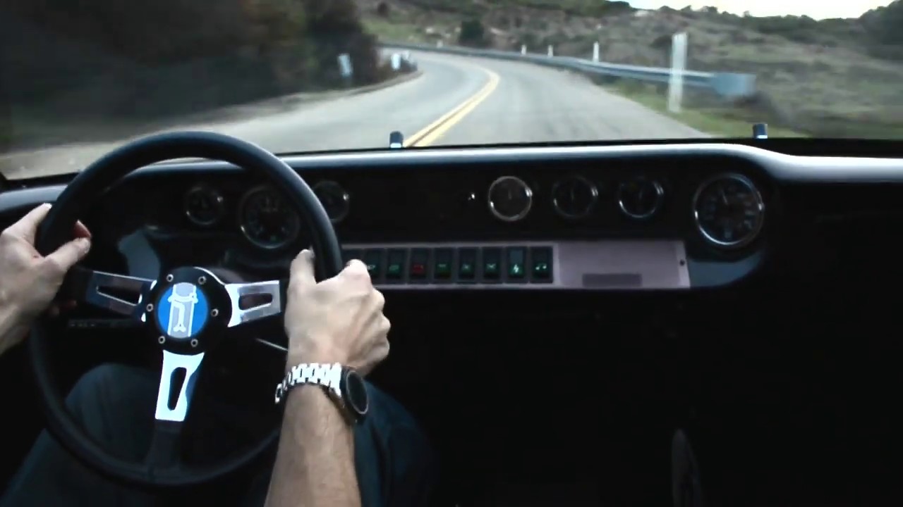 Driving the 1973 DeTomaso Pantera - GT40