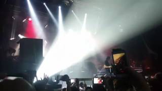 Pierce The Veil - King For A Day (LIVE NEWCASTLE 2016)