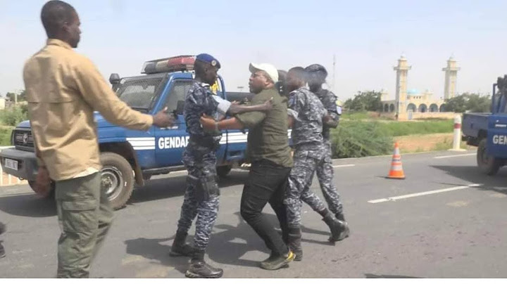 Film d'arrestation de Bougane Gueye à Backel