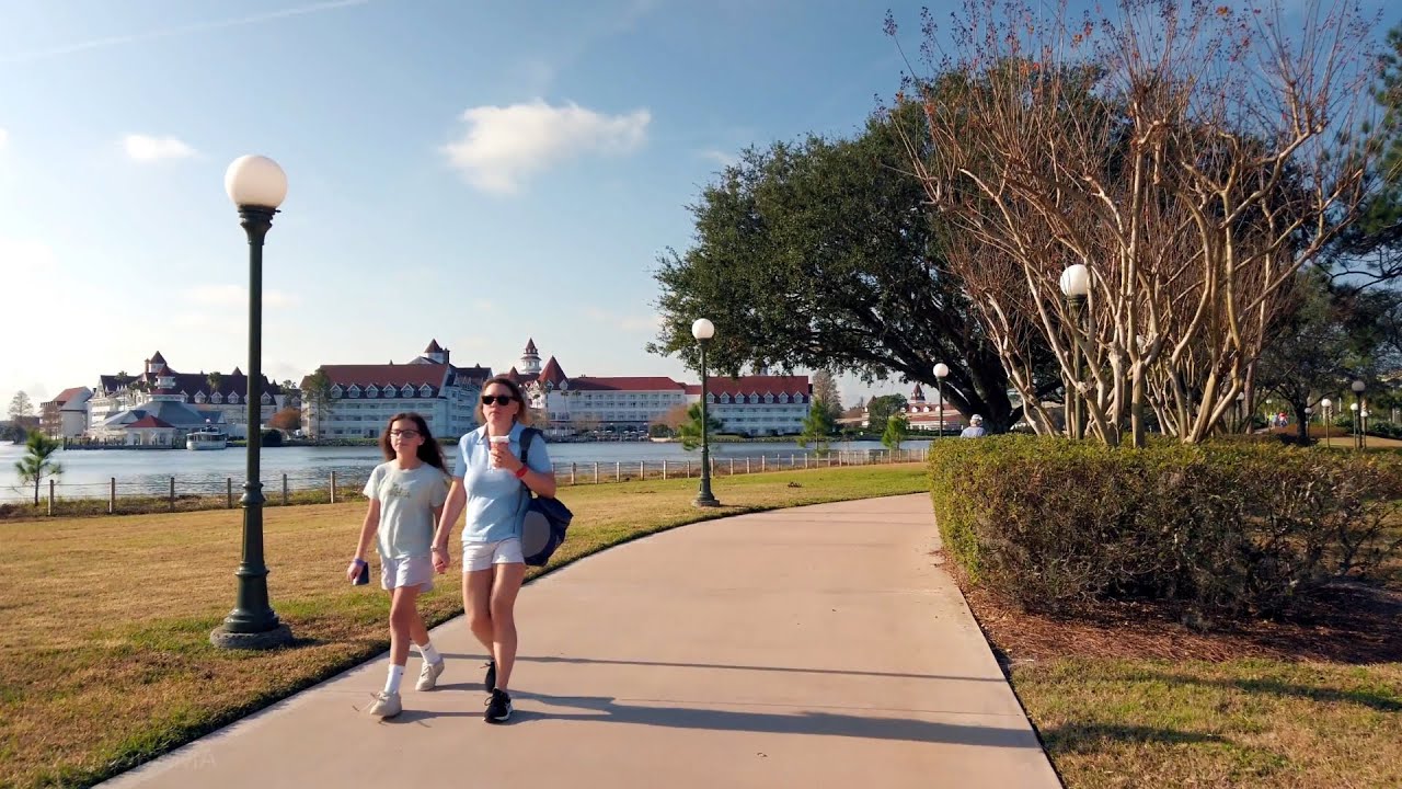 Disney World Walk: Magic Kingdom to Grand Floridian Resort, Orlando