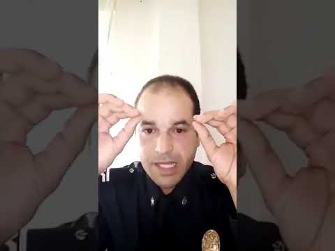 بسبب الضغوطات و التعسف في العمل شرطي يلجأ الى تصوير فيديو مؤثر