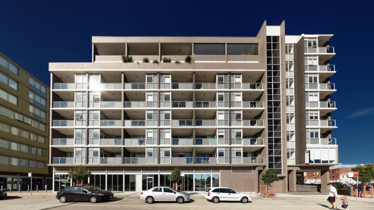 Honeysuckle Executive Apartments, Newcastle, Australia YouTube