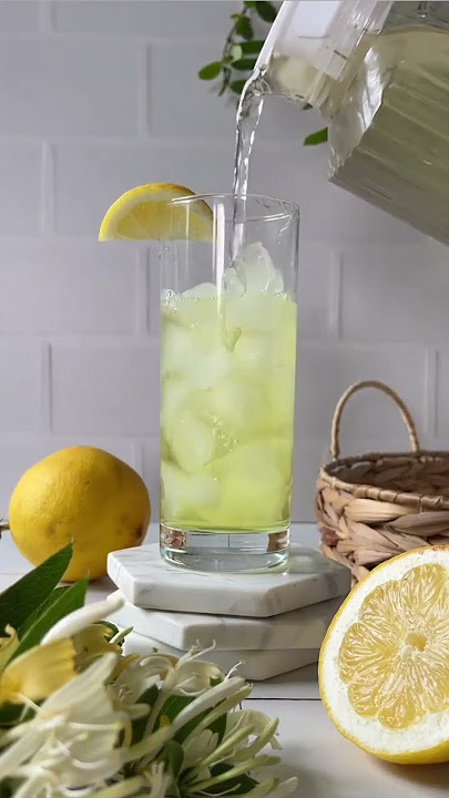 Homemade Honeysuckle Tea | Syrup Recipe | Refreshing Foraged Drink from the Garden