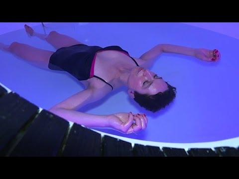 Vidéo: La thérapie par flottaison fonctionne-t-elle ?