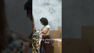 How to Pack Your Bag in 5 Minutes #TravelHacks #PackingTips #QuickTravel