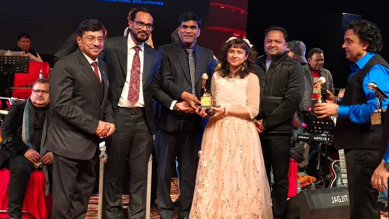 Nancy s Solo live performance On song 