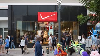 Verizon Flagship Destination Store in Time Lapse