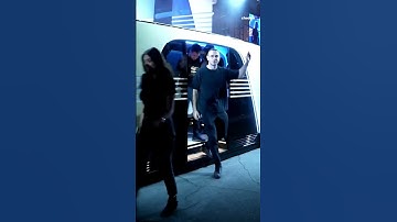 Elon Musk introduces Tesla’s Robovan