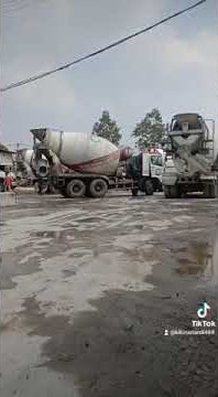 Story sopir truck mixer beton merah putih #shorts
