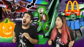 PRECISAMOS FUGIR DESSE SHOPPING de HALLOWEEN | Roblox Gabriel e Shirley