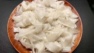 Easiest way to make flat rice noodles for pad see ew (ผัดซีอิ้ว) using a microwave.