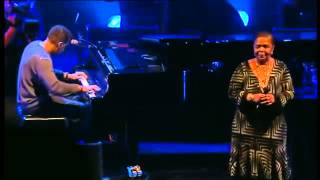 Video voorbeeld van "Cesaria Evora Live D amor 2004 Complete Concert 00"