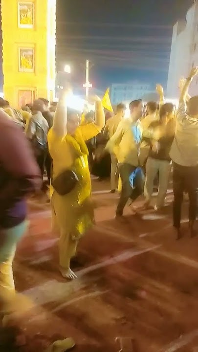 holi 207