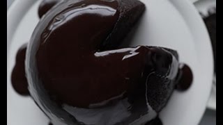 Make your christmas extra special with this rich, decadent chocolate
pudding a beautiful warm sauce. for the recipe:
http://www.donnahay.com.a...