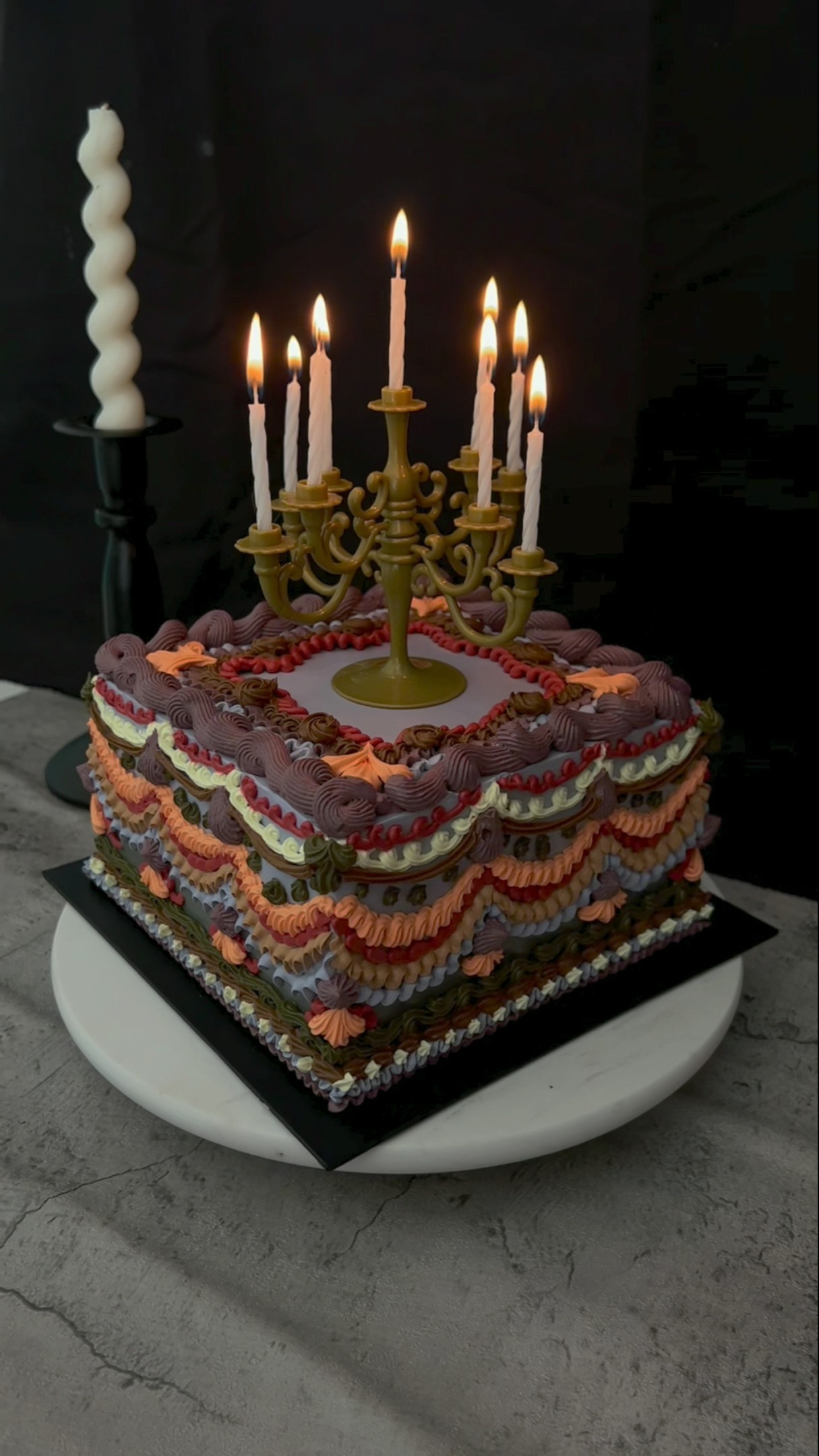Retro Cake | Square Gauss took my ruler away, I can only draw eyebrows for youToday's work - square