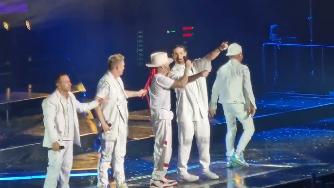 Drake has a nostalgic moment on stage with the Backstreet Boys