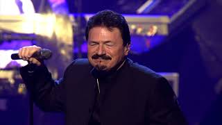 Toto - Falling in Between LIVE