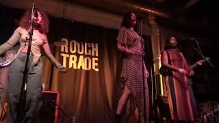 Eliza-Straight Talker @ Rough Trade East, 21st Nov 2022