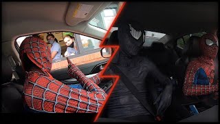 Spiderman and venom going to drive-Thru!!