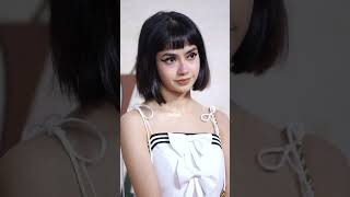 Download Lagu Anu Malik Daughter Ada Malik hair style so unique na #adamalik #shorts #viral #reels MP3 Download Lagu Anu Malik Daughter Ada Malik hair style so unique na #adamalik #shorts #viral #reels MP3